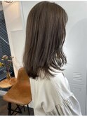 柔らかいベージュ