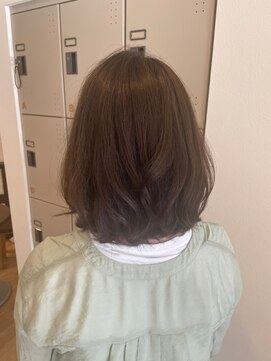 カロンシェリー(CARON cherie) ミルクティーベージュ レイヤースタイル 髪質改善