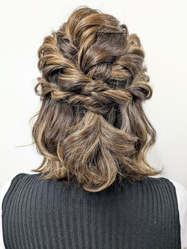 ビューティック ハラジュク(Hair&Make Beautique Harajuku) もこもこハーフアップ