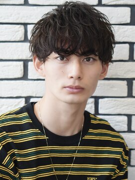 オーシャントーキョーオーバー(OCEAN TOKYO OVER) 波巻き束感ショートツーブロックマッシュアップバングコンマヘア