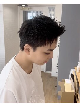 ネオリーブ クーロ メゾン 横浜(Neolive curro Maison) メンズツーブロック×アップバング