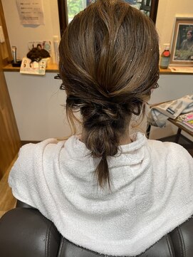 カットスタジオファニー(CutStudioFunny) パーティヘアアレンジ