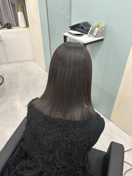 マーシュ 梅田(marshu) Straight × greige