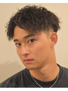 フリーク バーバーショップ 都島店(FREAK BARBER SHOP) MEN’S HAIR/ブルーブラック/フェザーパーマ/サーフカール/J