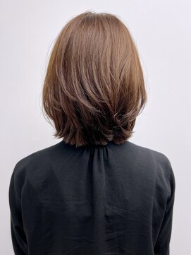 ビュートリアム 広尾(BEAUTRIUM) レイヤーカット　ミディアムヘア　広尾　麻布　南青山　40代