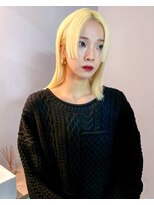 チーカ(chica)&nbsp;抜きっぱなしブロンド×ステップカット