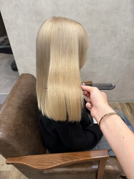 ウタリ(utari) 艶々黄金カラー【難波 桜川/ケアブリーチ】