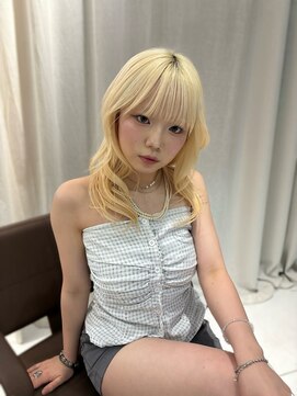 ノラキチジョウジ(NORA KICHIJOJI) 顔周りレイヤーカットシースルー バング耳かけくびれミディアム