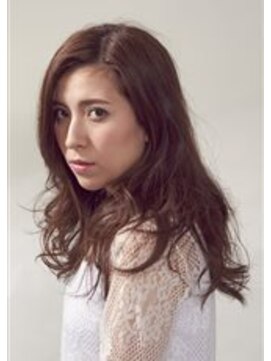 クールドセリエ 新宿南口店(Coeur de cellier) 風になびくウエーブスタイル