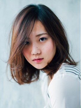 エマージュ 川崎(Emerge) 大人切りっぱなしボブスタイル