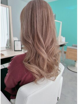 ユーフォリア(Euphoria.) 大人可愛いロングスタイル×明るめベージュカラー