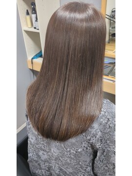 スリーク バイ ロイ 円町本店(sleek by roy) ツヤツヤ髪質改善トリートメントカラー