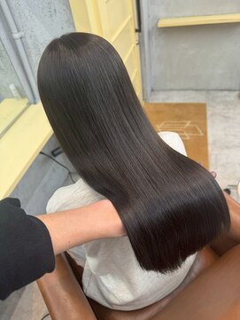 ヴェーレン(Wehlen) グレージュブラウン　髪質改善ストレート　うるつやロング