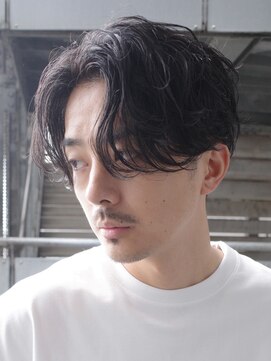 フィフス 渋谷(fifth) 渋谷大人フェザーパーマメンズカットセンターパート毛流れゆるめ