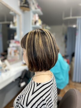 リバーサイドサロン(Riverside Salon) ショートカットとハイライト