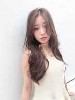 シーム(SEAM)&nbsp;ベージュカラーの韓国風ロングウェーブ