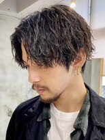バイフィフス 原宿/表参道(by fifth)&nbsp;原宿微分けセンターパートウルフ縦落ちツイストスパイラルパーマ