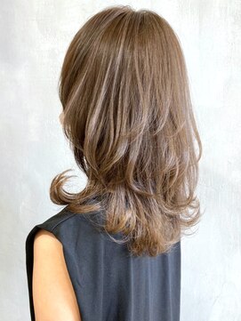 アイティーバイアルバム 八王子店(IT by ALBUM) レイヤーミルクティー_ラベンダーカラーくびれミディ_ba300961