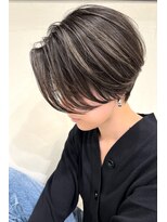 トルネード(TORNADO) グレージュハイライト前下がりショート白髪ぼかし n3.22