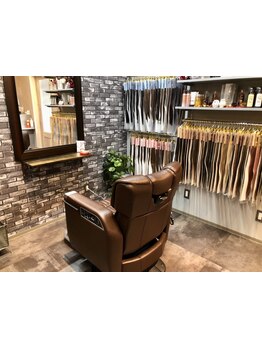 《なりたいを叶える》がコンセプトのXI-ON。優雅な店内で自分の為の時間を過ごしませんか？