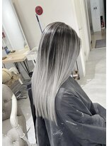 ピヨン 心斎橋(piLLon)&nbsp;バレイヤージュ☆ホワイトシルバー