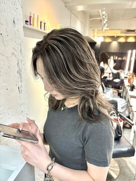 ブレンド 渋谷(BLend) 20代30代40代白髪ぼかしハイライト小顔ショートボブミニウルフ