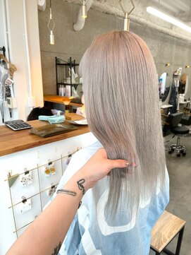 メルシー 福岡天神店(Merci) ホワイトシルバー☆Ayumi