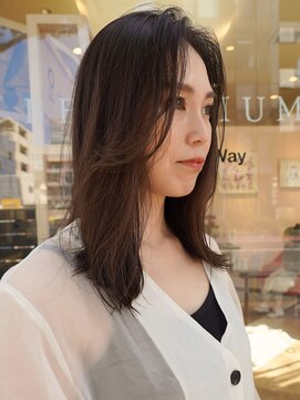 ビュートリアム 福岡(BEAUTRIUM) ブリーチ無しで作る大人のミディアムヘア