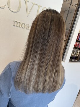 ラビスモア(Lovis moa) 魅力倍増カール/セミディ/シアーカラー/ダークアッシュ/姫カット