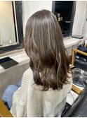 オリーブグレージュ［CERCA新宿/新宿西口］
