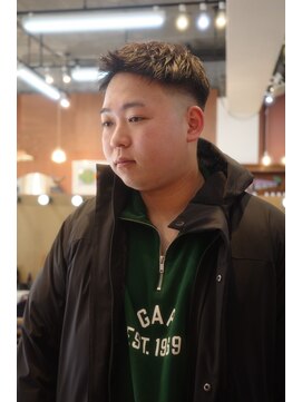 エディ(Edy) メンズスパイキーショート刈り上げスキンフェードブラウンカラー