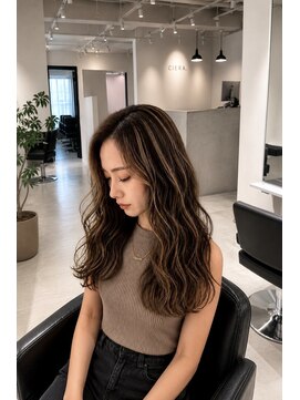 シエラ 堀江(CIERA.) ウルフボブシルバーアッシュくびれボブフェイスフレーミング