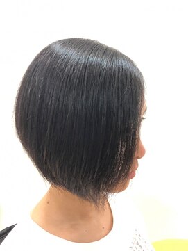 グラッド ヘアーアンドエステ(GLAD hair&esthe) クールなのにフェミニンなボブスタイル