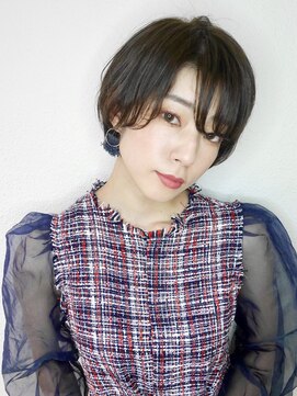 シュシュ(shushu) 長め前髪で大人ショートマッシュ 【有海一生】