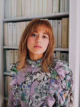 ロゼアトリエ(ROSE atelier) ハイトーン外はねウルフ