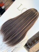 ラビス 浦和(Lovis)&nbsp;魅力倍増カール/セミディ/シアーカラー/ダークアッシュ/姫カット