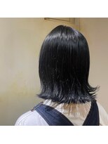 髪質改善と縮毛矯正の専門店 サンティエ(scintiller)&nbsp;切りっぱなしボブ×ブルーブラックカラー