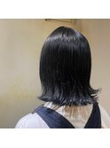 切りっぱなしボブ×ブルーブラックカラー