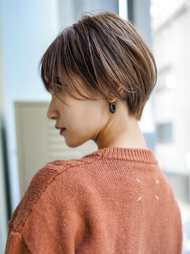 ギークス(GEEKS) 【GEEKS渋谷】大人ショートボブ/ヌーディーベージュ/秋ヘア/小顔