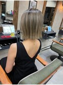 バレイヤージュ、ハイライト、レイヤーロング、グレーベージュ