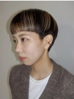 ラシック(LACQ)の写真/"ナチュラルブロー"だけでキレイに決まる!再現性の高いショートヘア。個性を生かし、アナタに似合うStyleを