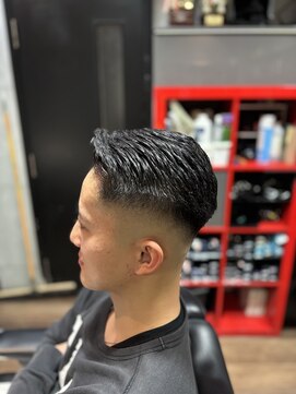 グロウヘアワークス(grow hair works) 73スキンフェード