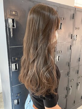 ヘアーアイストゥーレ(HAIR ICI TRE) オリーブカラー　透明感カラー
