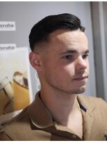 フランクスバーバー アンド ビアークラブ(FRANK'S BARBER and BEER CLUB)&nbsp;スパイキーショート/フェザーパーマ/サーフカール/有楽町