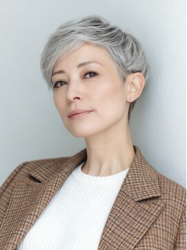 シオミエイチタルミ(shiomi H TARUMI) 【垂水Hショート】大人の余裕がギュッとつまったピクシーカット