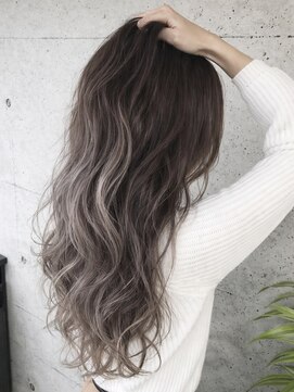 モルト 麻生(molt) グラデーションカラー