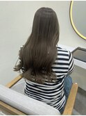 オリーブベージュ