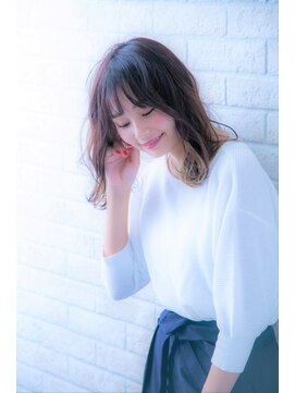 ヘアーアートシフォン 池袋西口店(Hair art chiffon) 似合わせカットで個性的斜めバングで大人かわいいナチュラルボブ