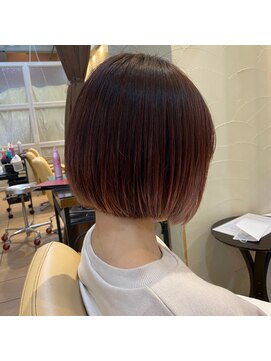 ティエル(Tiele) パツっとボブXピンクグラデーション