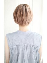 フォーハウス プラスエヌ(FOURHAUS +n)&nbsp;20代30代40代　リラクシングショートボブ【草津】